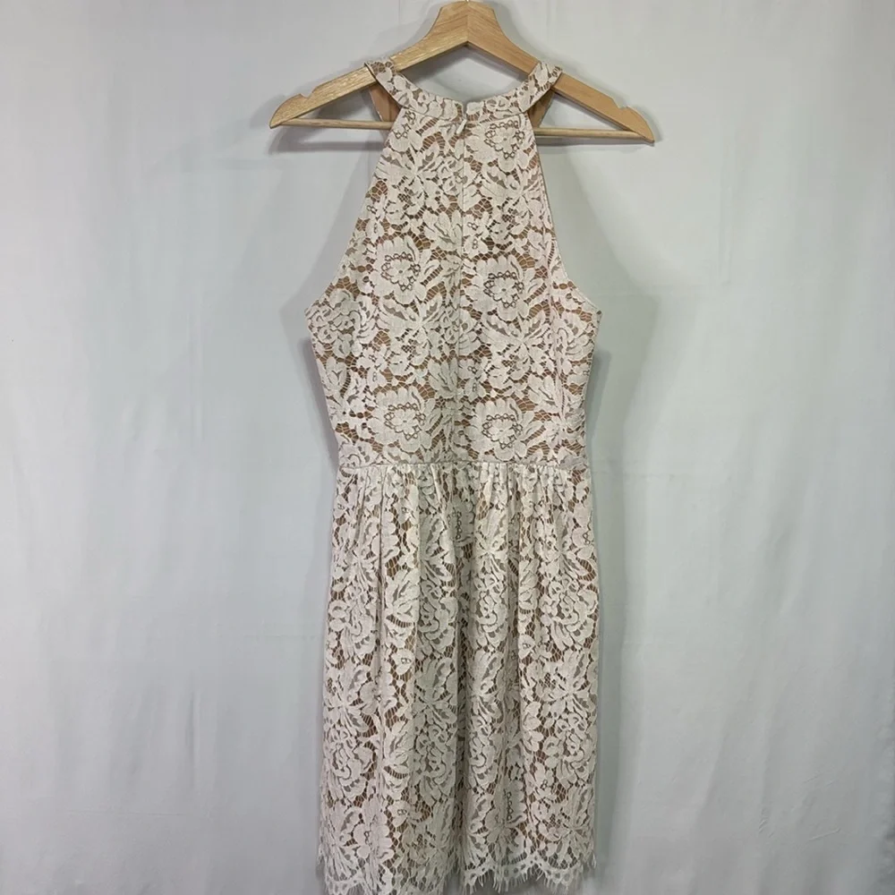 🥒 BCBGMaxazria creamy white lace halter style full skirt dress - Picture 4 of 4